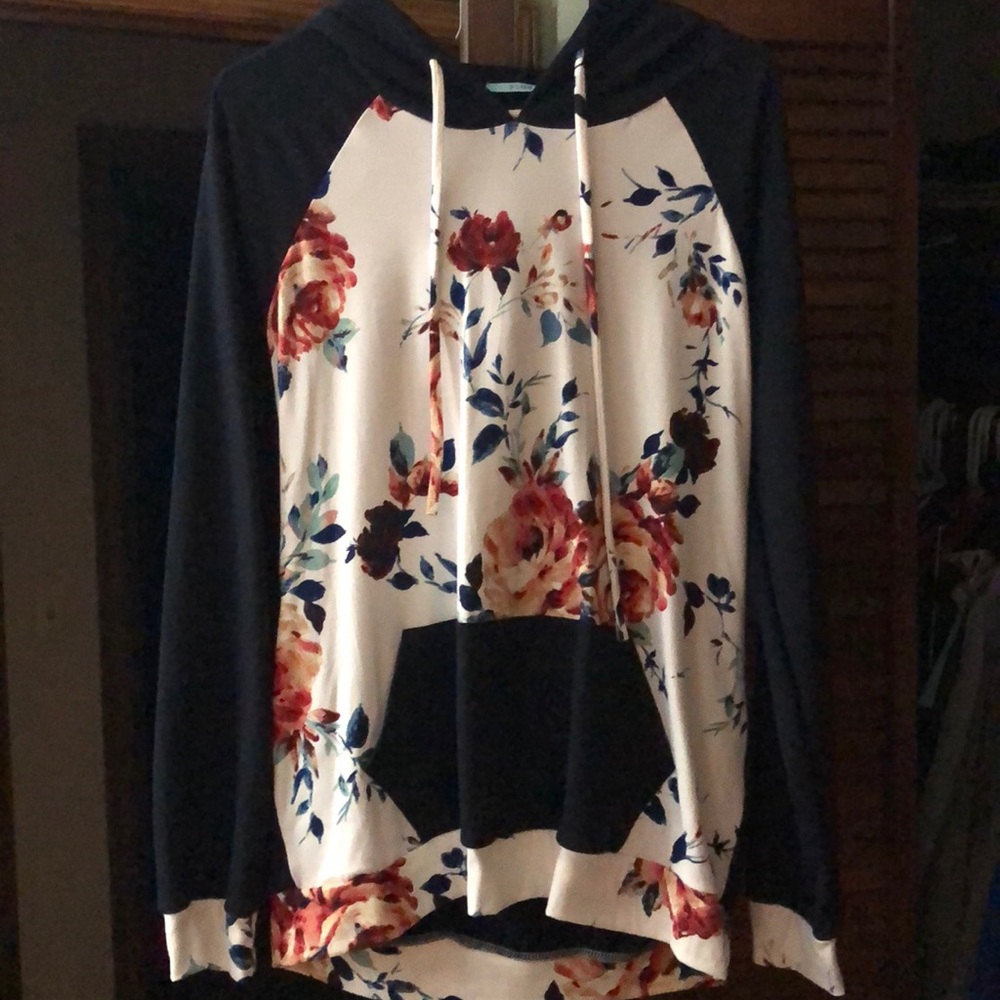PS Kate Floral Hoodie, size Medium